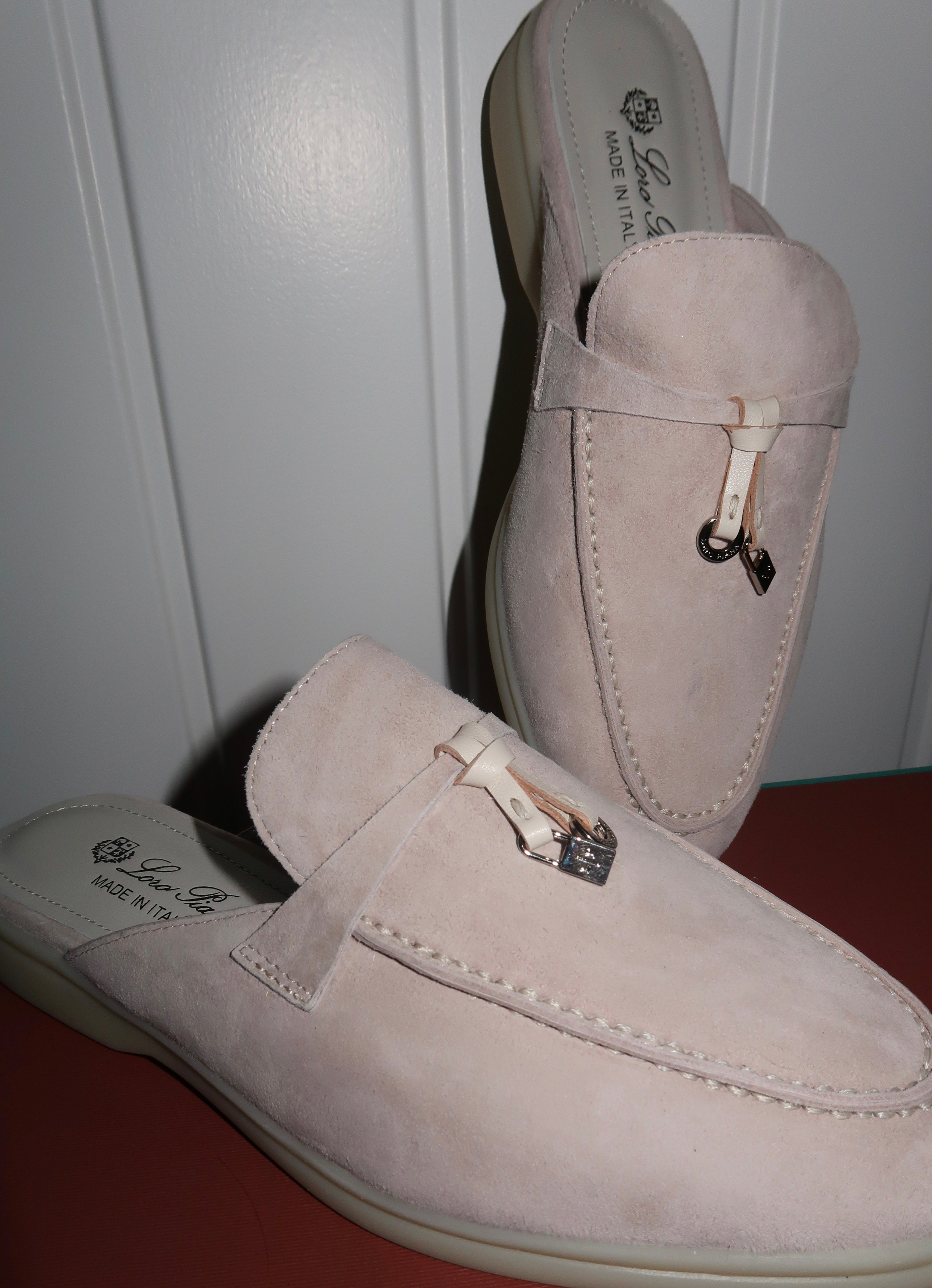 loro-beige-mules